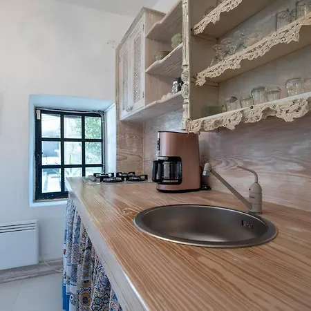 Essiz, Verandali Rustik Tas Ev * Bodrum